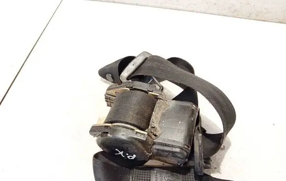 Volkswagen Golf III Front seatbelt