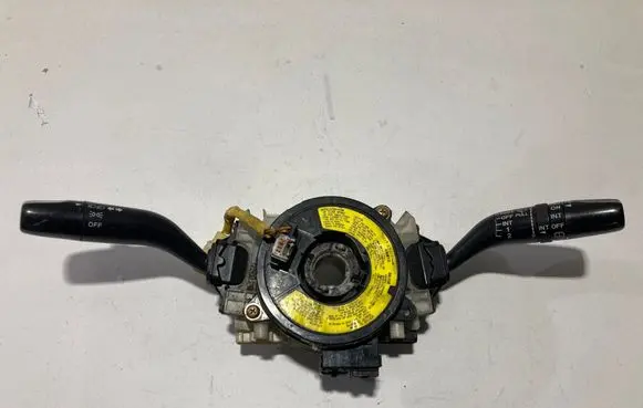 Mazda 626 Wiper turn signal indicator stalk/switch 17C935