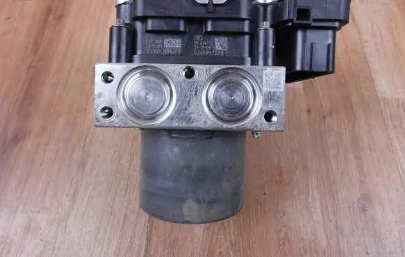 Toyota Yaris XP210 ABS Pump 44540K0141 0265296567 0265957020