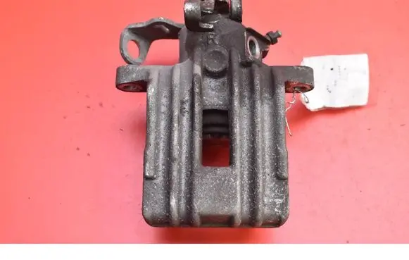 Volkswagen Golf IV Rear brake caliper