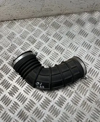 Chevrolet Captiva Air intake hose/pipe 20998611