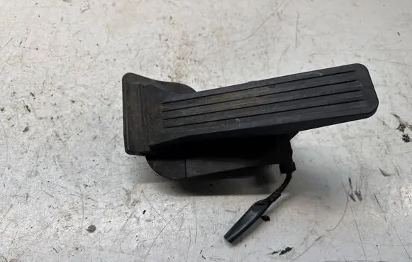 Mazda CX-5 Accelerator throttle pedal GHP941600