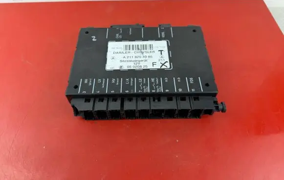 Mercedes-Benz E W211 Seat control module A2118204085