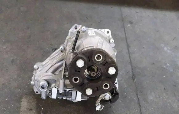 BMW 5 G30 G31 G38 Gearbox transfer box case 8689416 ATC13