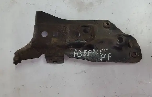 Audi A3 S3 8P Fender mounting bracket