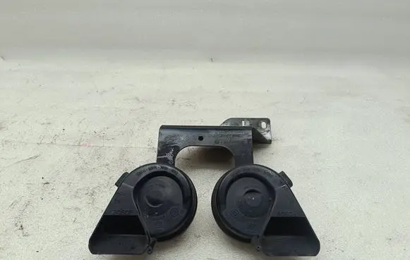Audi A6 S6 C6 4F Horn signal 4F0951221