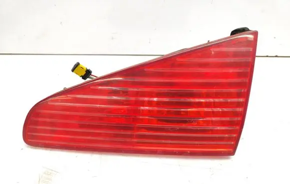 Peugeot 607 Tailgate rear/tail lights