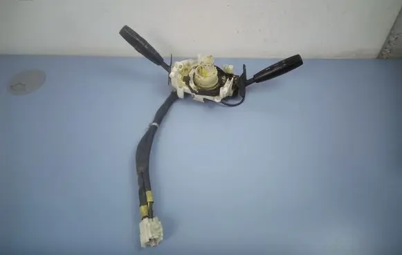 KIA Carnival Wiper turn signal indicator stalk/switch K57V66120A 47531Q10040