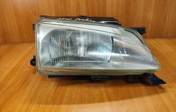 Peugeot Partner Headlight/headlamp