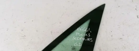 Ford Focus Rear side window