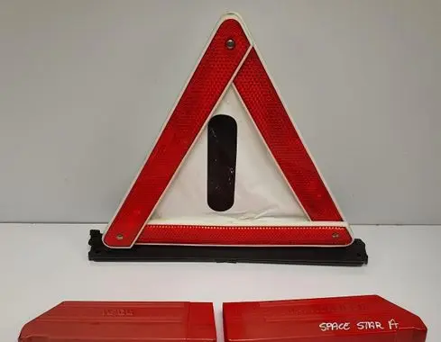 Mitsubishi Space Star Emergency warning sign 