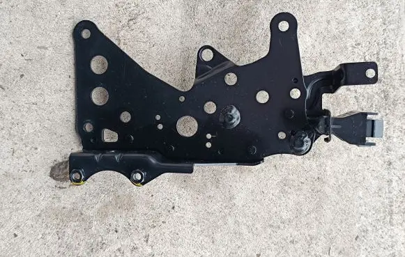 BMW X5 E53 Seat back rest lock catch 7059615