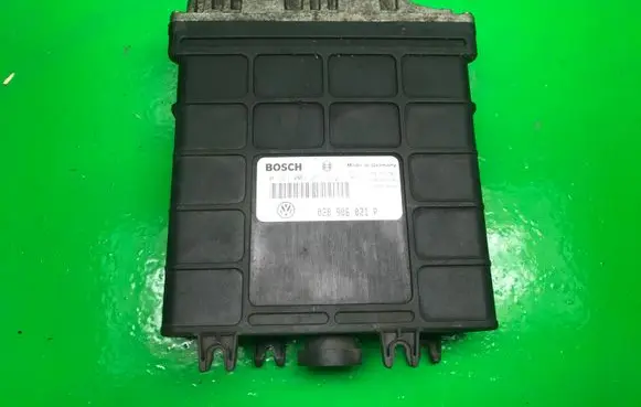 Ford Galaxy Engine control unit/module ECU 028906021P 0281001251