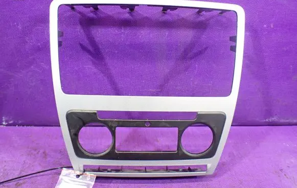 Skoda Octavia Mk2 (1Z) Panel trim