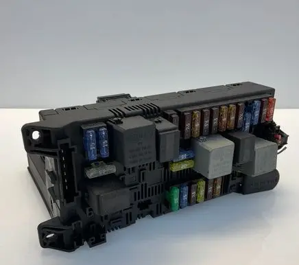 Mercedes-Benz E W211 Fuse module 2115453801 09481A2 A2115453801