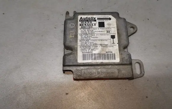 Renault Scenic I Airbag control unit/module 8200111672