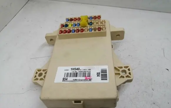 KIA Ceed Fuse module 919501H540 1H5401108110122