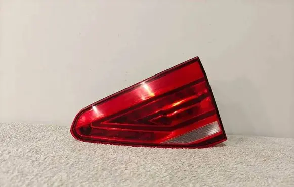 Volkswagen Touran III Rear/tail lights 