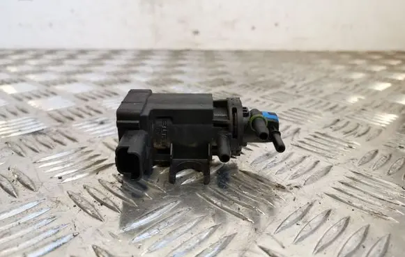 Ford Kuga II Turbo solenoid valve 9808206880