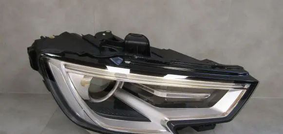 Audi A3 S3 8V Headlight/headlamp 8V0941006E 8V0941096E 90104557
