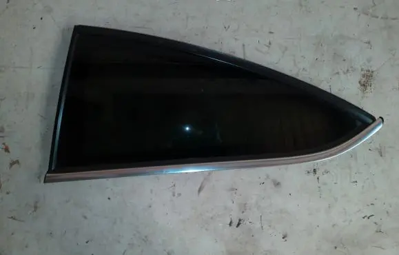 Mercedes-Benz C AMG W204 Rear side window A2046702500