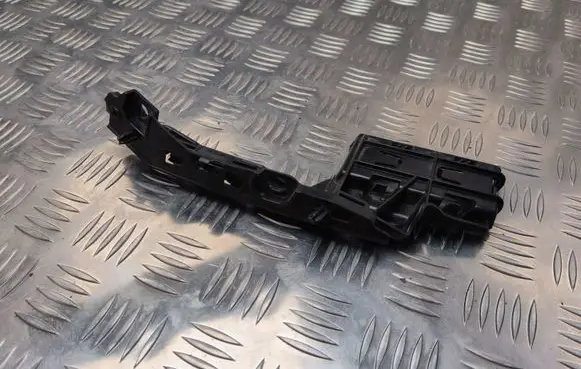 Skoda Octavia Mk4 Front bumper mounting bracket 5E3807184 3200201