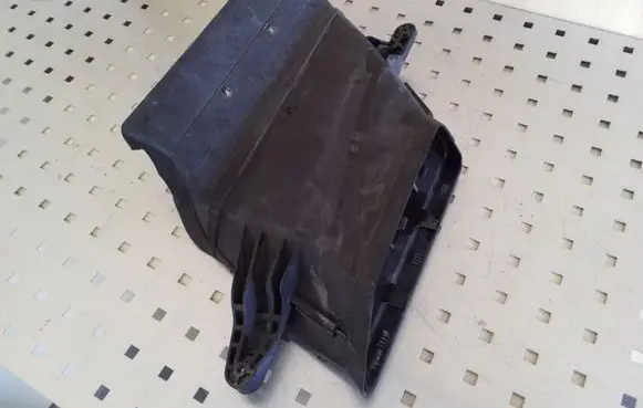 Audi A5 8T 8F Air intake duct part 8K0129618A