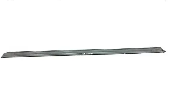 Volkswagen Touareg III Rubber seal rear door window/glass 760839479