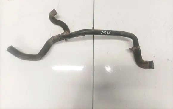 Audi A4 S4 B5 8D Engine coolant pipe/hose