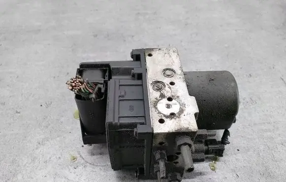 Toyota Corolla Verso AR10 ABS Pump