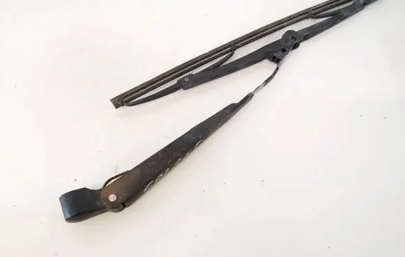 Mitsubishi Galant Rear wiper blade arm