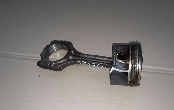 Volkswagen Golf V Piston with connecting rod 036LAH ES51