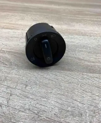 Volkswagen PASSAT B6 Light switch 1K0941431P