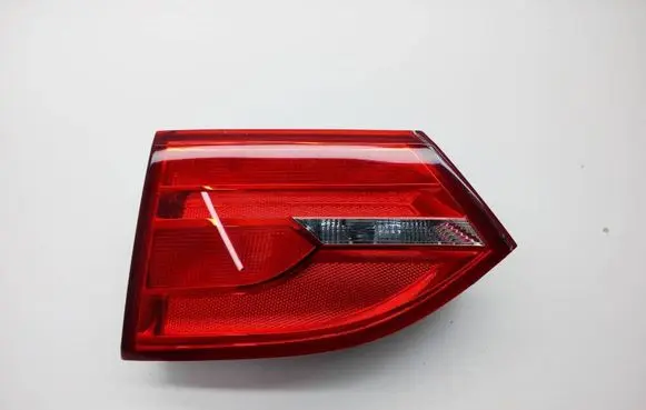 Volkswagen Jetta VI Tailgate rear/tail lights 5C6945094 5C6945260