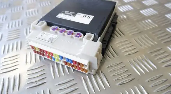 Toyota Prius (XW50) Comfort/convenience module 8922147450 8273047530