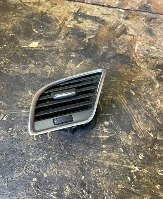 Audi A5 8T 8F Dash center air vent grill 8t2820901b 978L8090BL
