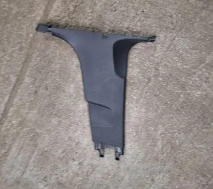 Peugeot 308 (B) pillar trim (bottom) 9677443377 MP6885