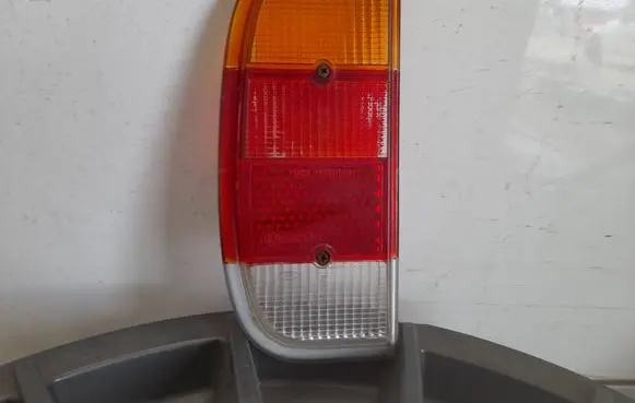 Ford Taunus TC3 Tail light lenses 43323R7
