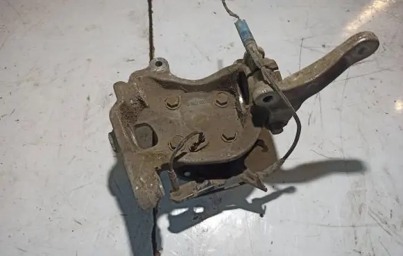 BMW 5 E60 E61 Front wheel hub 6760953