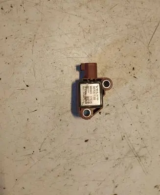 Volvo V50 Airbag deployment crash/impact sensor 30737138