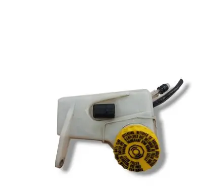 Jeep Renegade Brake fluid reservoir D348