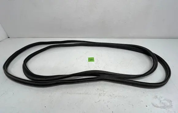 Opel Vivaro Trunk rubber seal (body) 9808583380