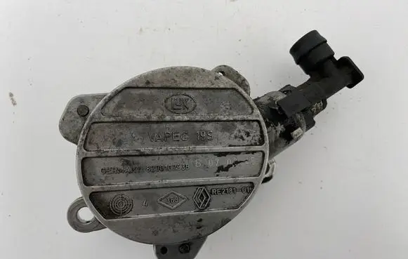 Renault Laguna II Vacuum pump 8200102535