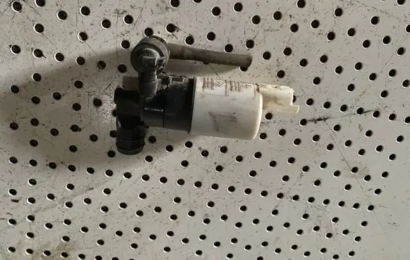 Renault Megane II Headlight wiper motor 