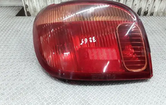 Toyota Yaris Rear/tail lights