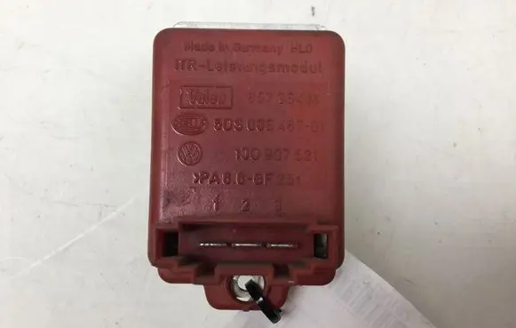 Volkswagen Polo III 6N 6N2 6NF Heater blower motor/fan resistor 1J0907521