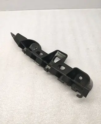 Volkswagen PASSAT B7 Front bumper mounting bracket 3AA807183