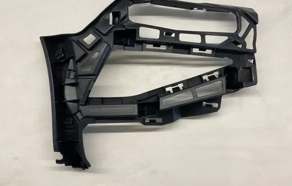 Front bumper mounting bracket