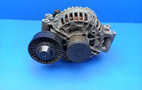 BMW 6 E63 E64 Generator/alternator 0124525083 7542529