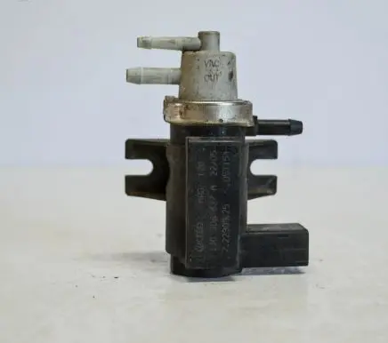 Volkswagen Touareg I Turbo solenoid valve 1J0906627A